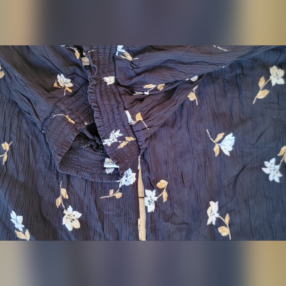 Women's Black Leg Wide Floral Pants S - Picture 8 of 12